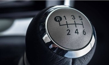 Cách Vào Số Lùi Xe Ô Tô Số Sàn