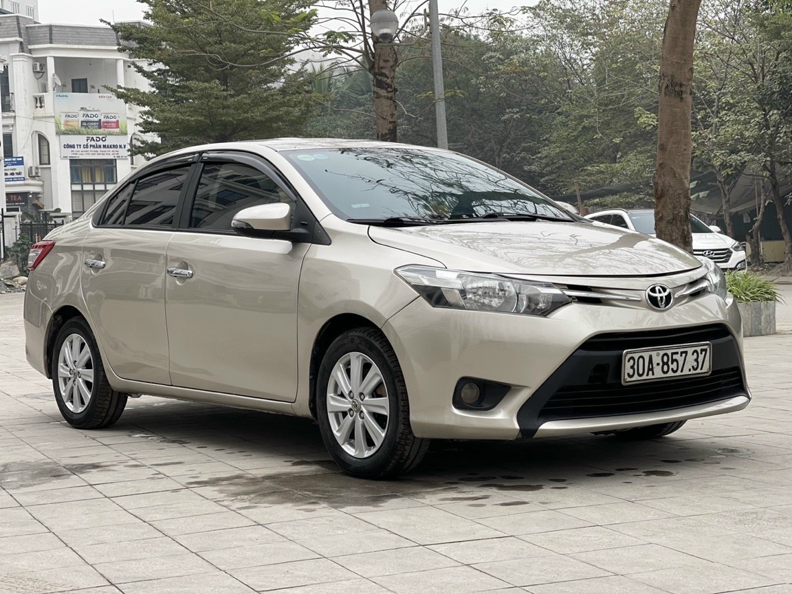Cần bán xe Toyota Vios 2015 số sàn bản E  xehoivietnam