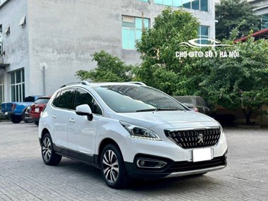 Mua Bán Xe Ô Tô Cũ Peugeot 3008 2018, Màu Trắng, Mới Đi 5 Vạn