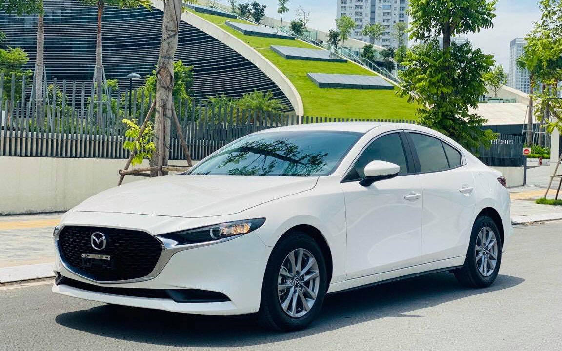 Giá bán xe Mazda 3 cũ bản sedan và hatchback theo từng đời